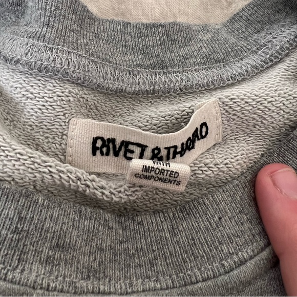 Madewell Perfect Grey Sweatshirt - Picture 2 of 3